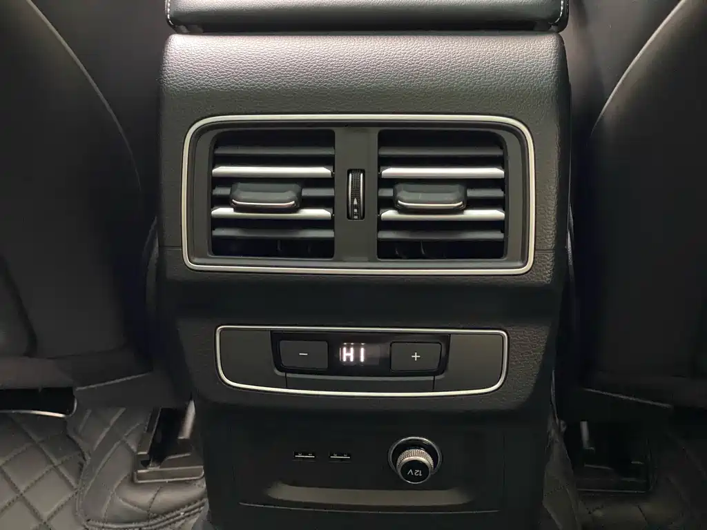 Audi Q5L 2024 45 TFSI Luxury Dynamic Edition