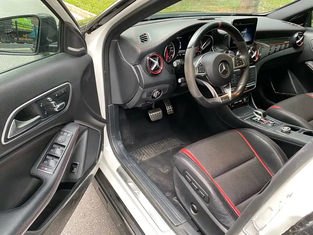 Mercedes-AMG GLA 45 4MATIC