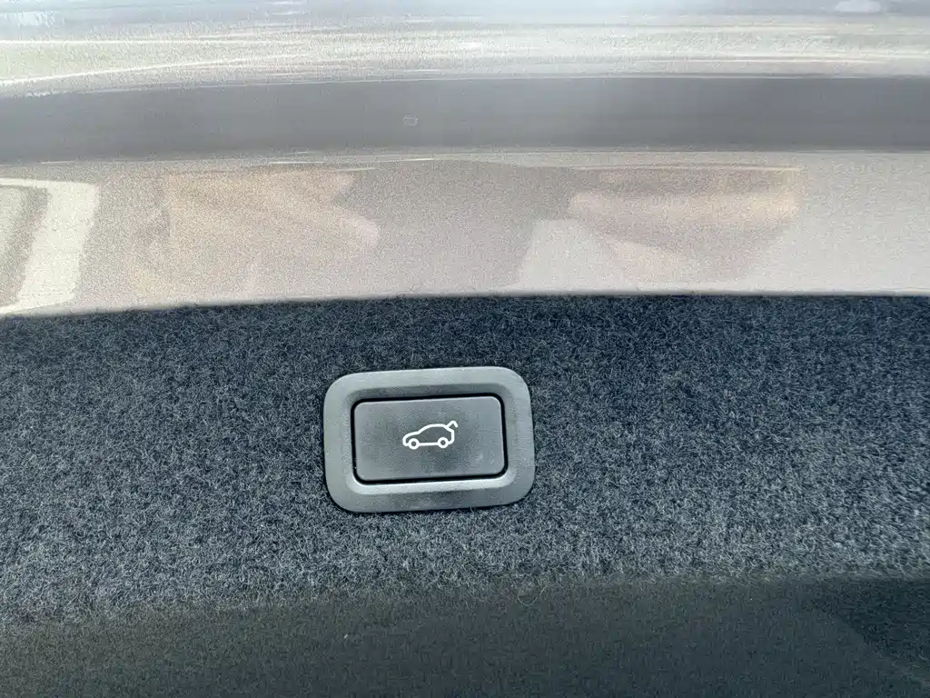 XPeng P7i 702 Max Wing Edition