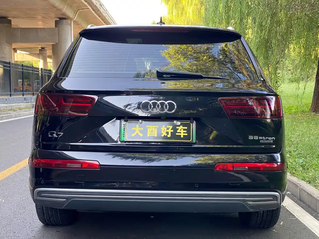 Audi Q7 e-tron 2019 55 e-tron