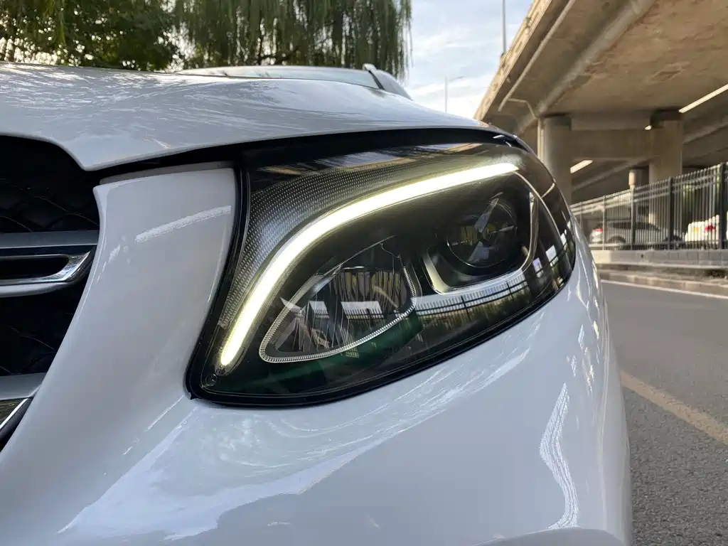 Mercedes-Benz GLC 2019 GLC 260 L 4MATIC Dynamic
