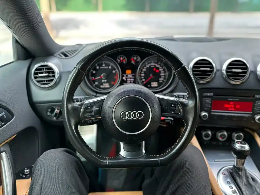 Audi TT 2011 TT Coupe 2.0TFSI