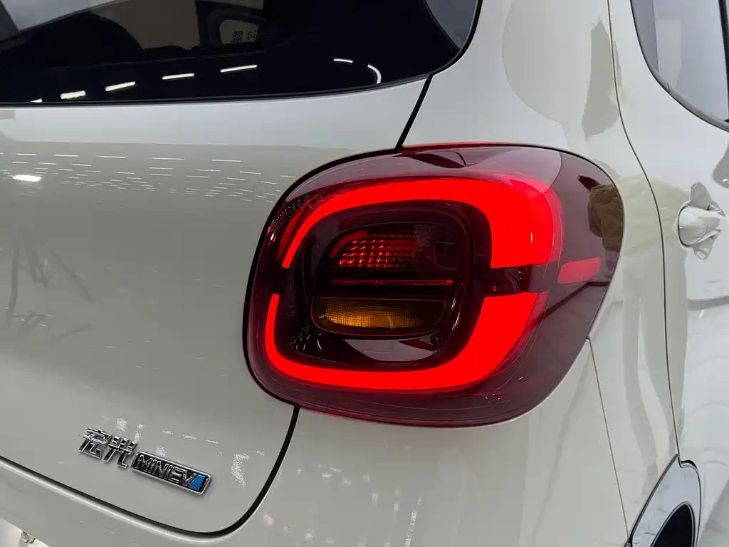 Hongguang MINIEV 2025 4th Generation 4-Door Zhenxiang+