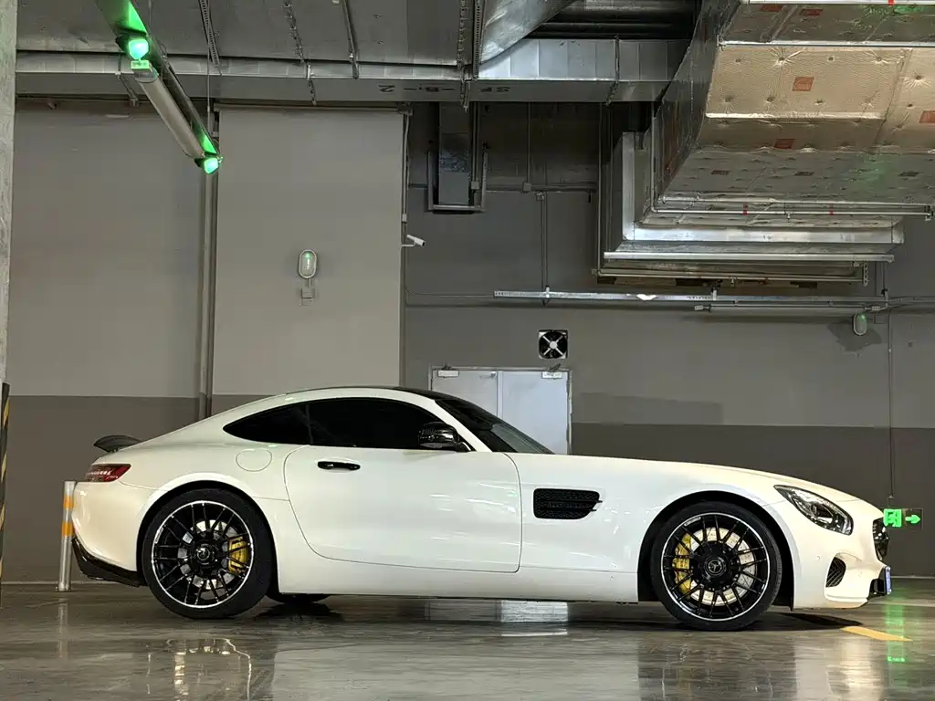 Mercedes-AMG GT S 2015