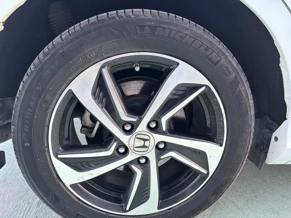 Honda Odyssey 2015 Facelift 2.4L Luxury Edition