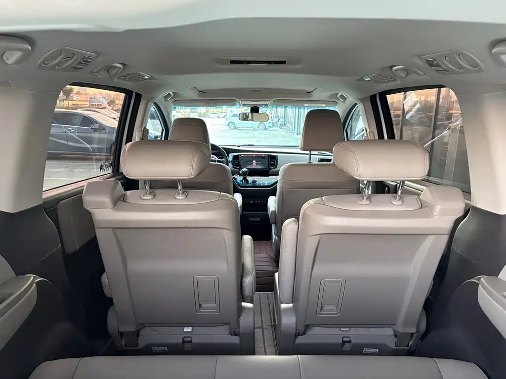 Honda Odyssey 2015 Facelift 2.4L Luxury Edition