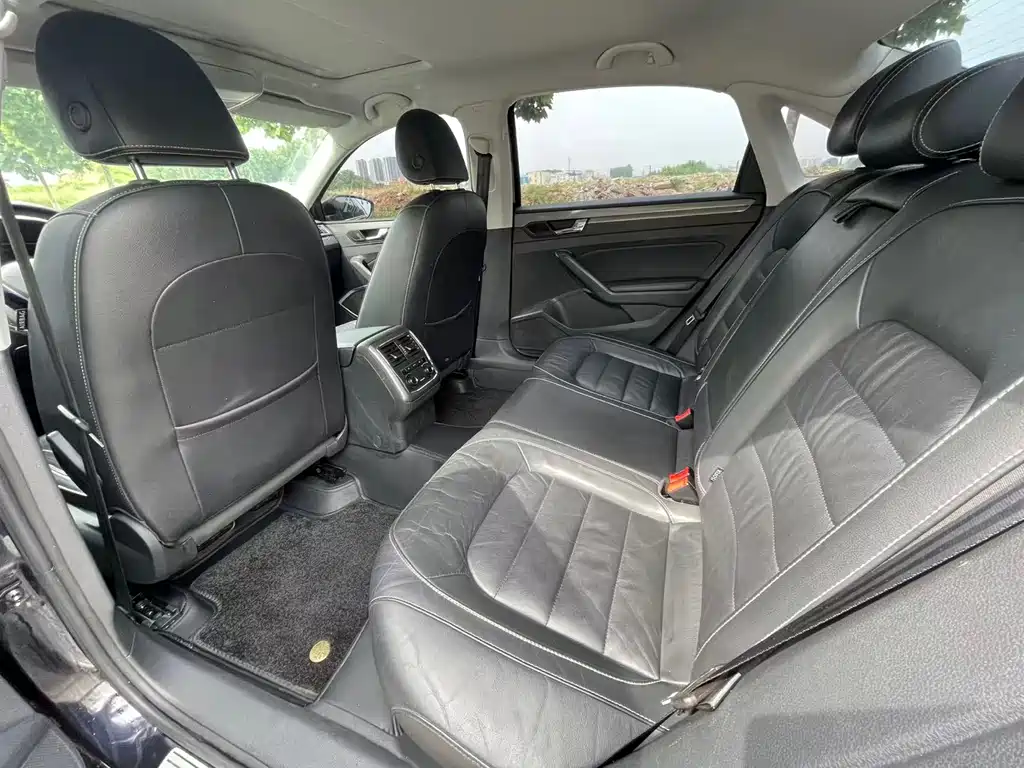 Passat 2017 330TSI DSG Zunrong Edition