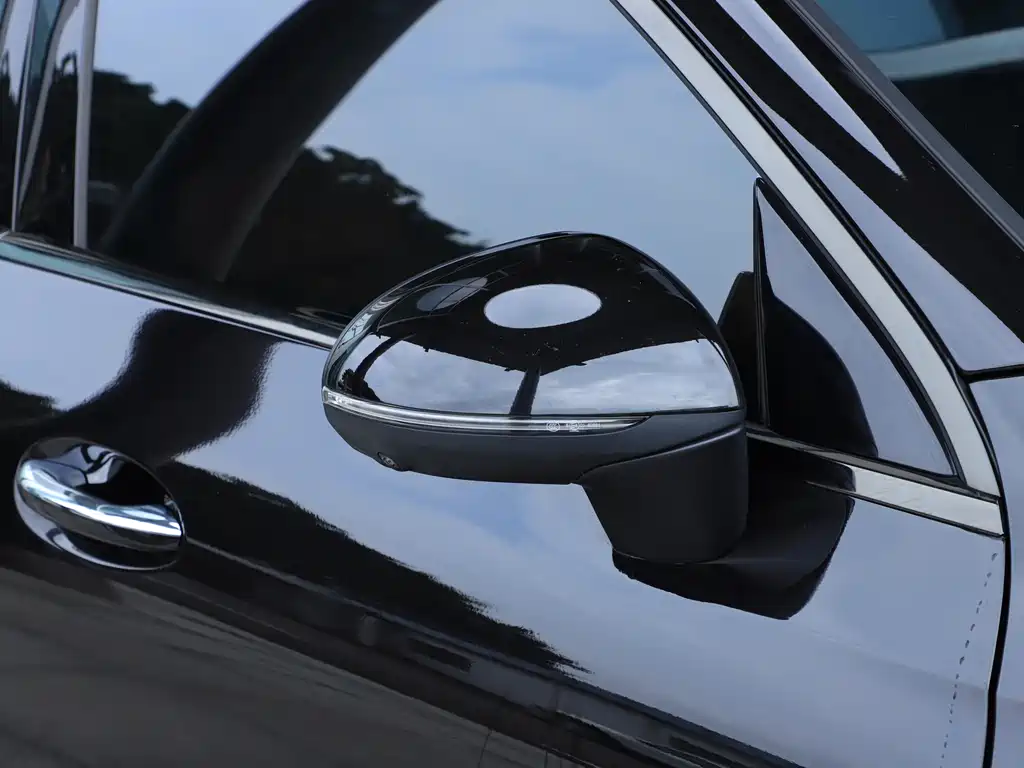 Mercedes-Benz GLC 300 L 4MATIC Dynamic 5-Seater 2024