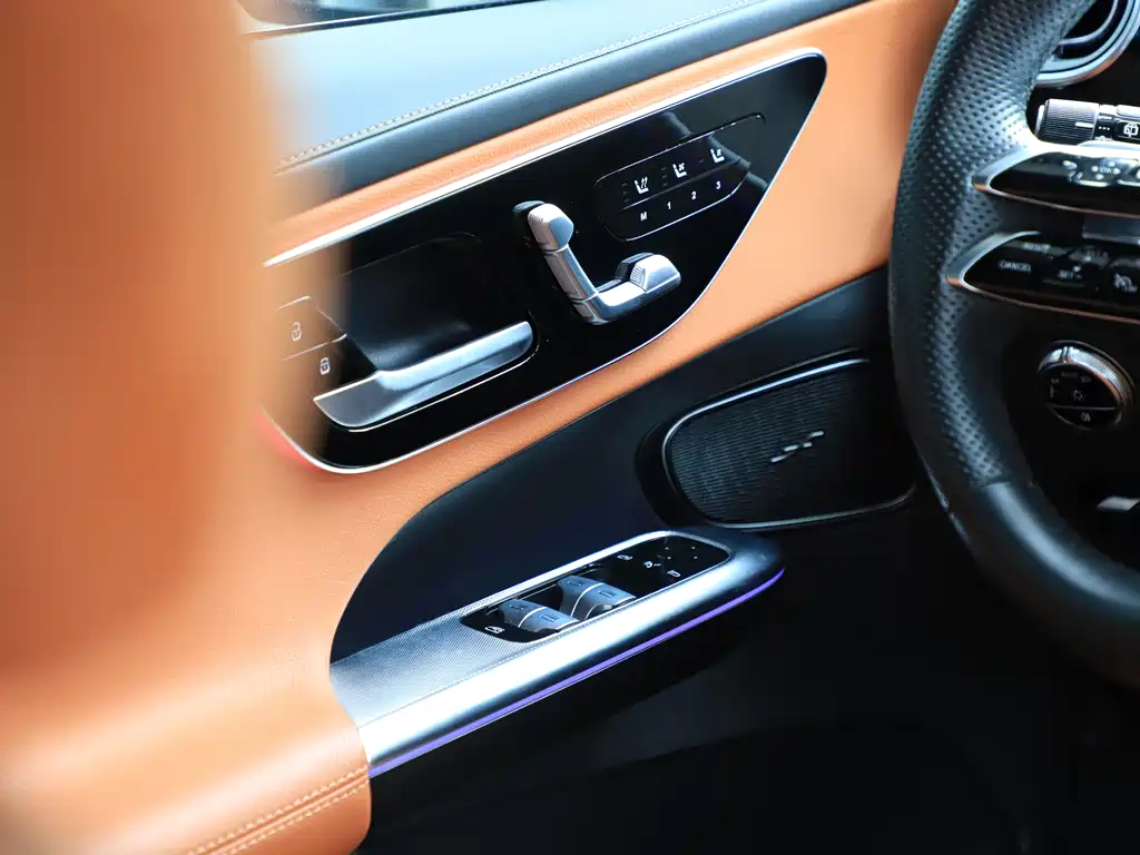 Mercedes-Benz GLC 300 L 4MATIC Dynamic 5-Seater 2024