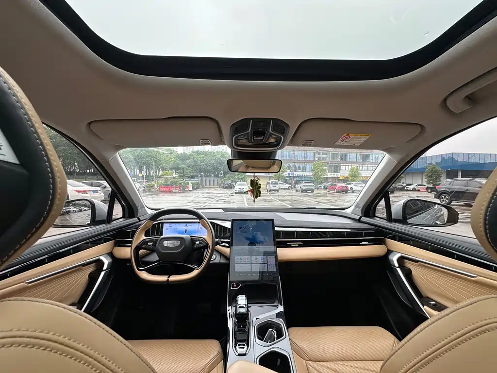 Geely Boyue L 2023 1.5TD DCT Prestige Edition