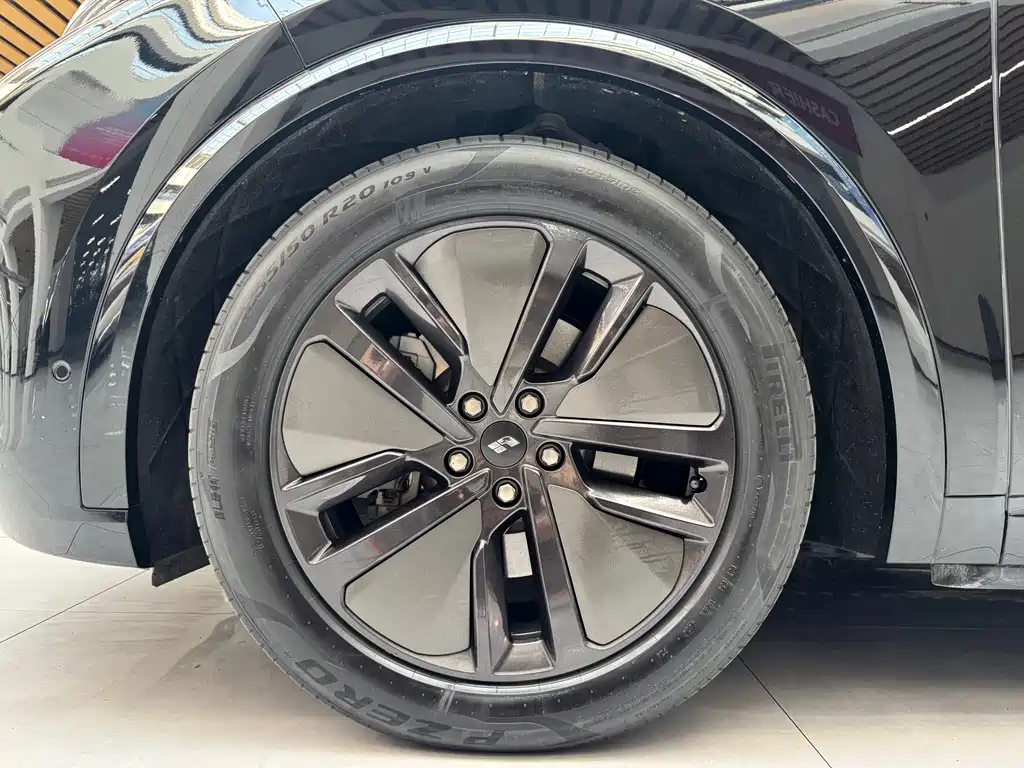 Li Auto L8 2024 Pro