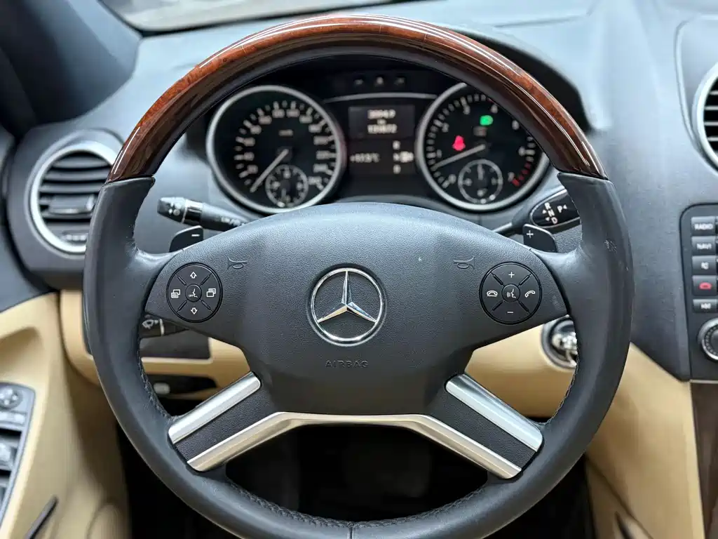 Mercedes-Benz M-Class 2010 ML 350 4MATIC Luxury Edition
