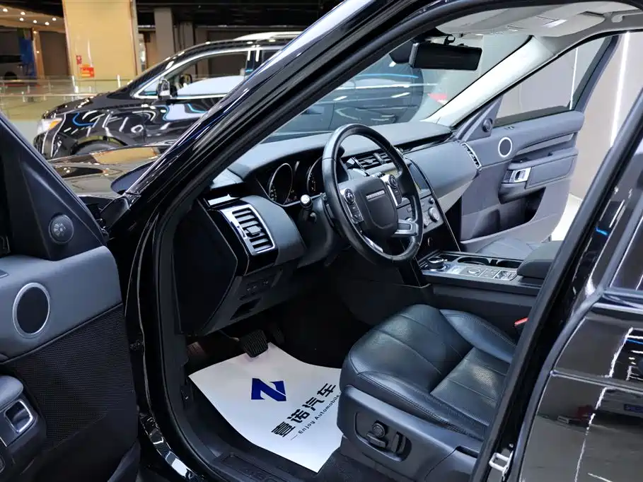Land Rover Discovery 2018 3.0 SC V6 SE