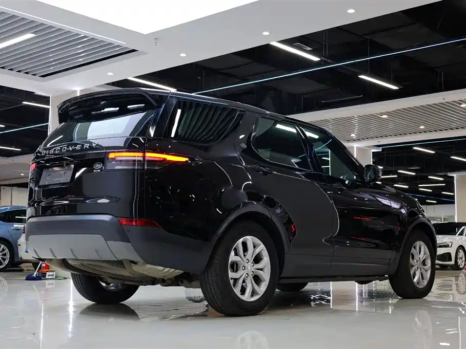 Land Rover Discovery 2018 3.0 SC V6 SE