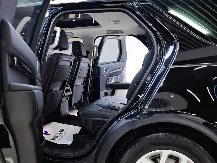 Land Rover Discovery 2018 3.0 SC V6 SE