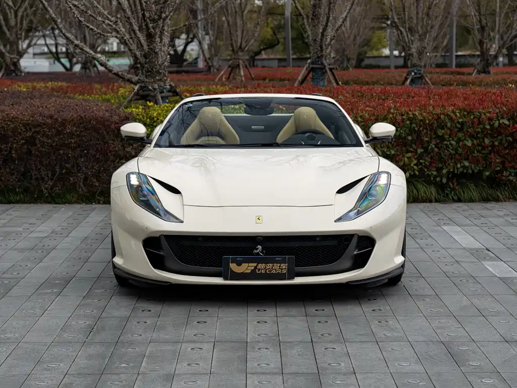 Ferrari 812 GTS 2020