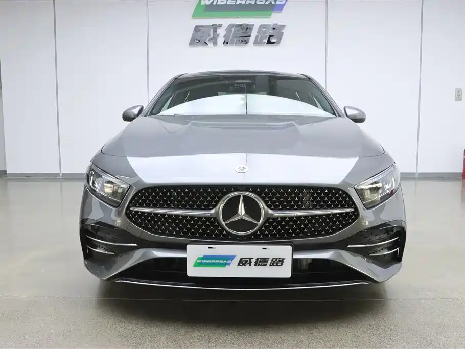 Mercedes-Benz A-Class 2025 A 180 L