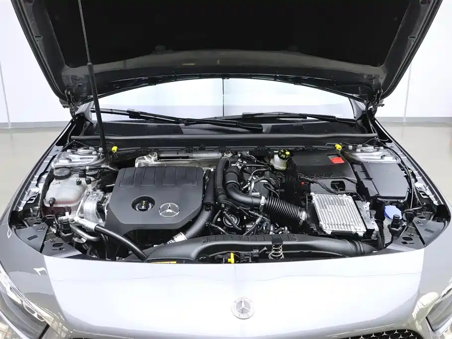 Mercedes-Benz A-Class 2025 A 180 L
