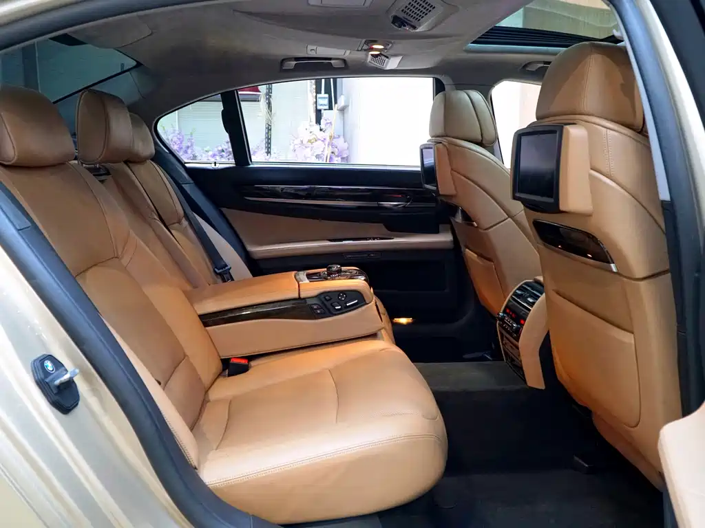 BMW 7 Series 2010 760Li