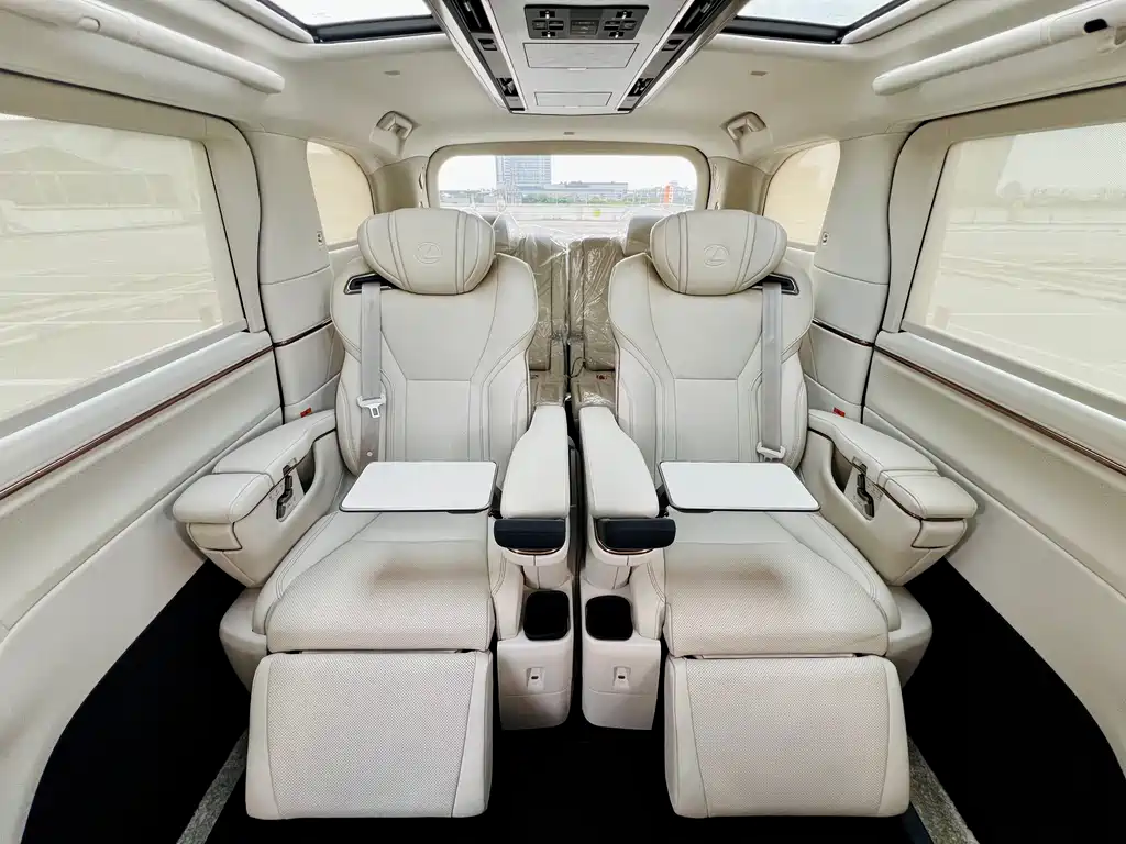 Lexus LM 500h 6-Seater Supreme Edition 2025