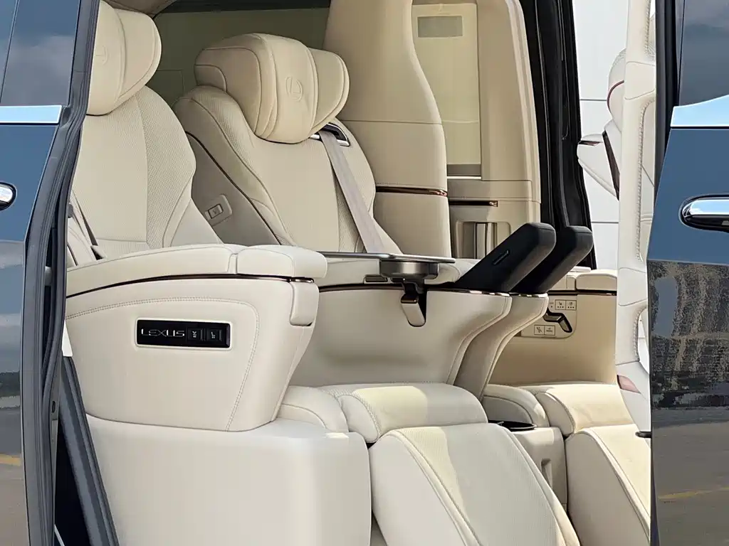 Lexus LM 500h 6-Seater Supreme Edition 2025