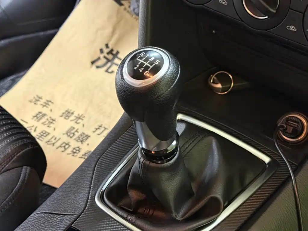 Mazda 3 Axela 2014 Sedan 1.5L Manual Comfort