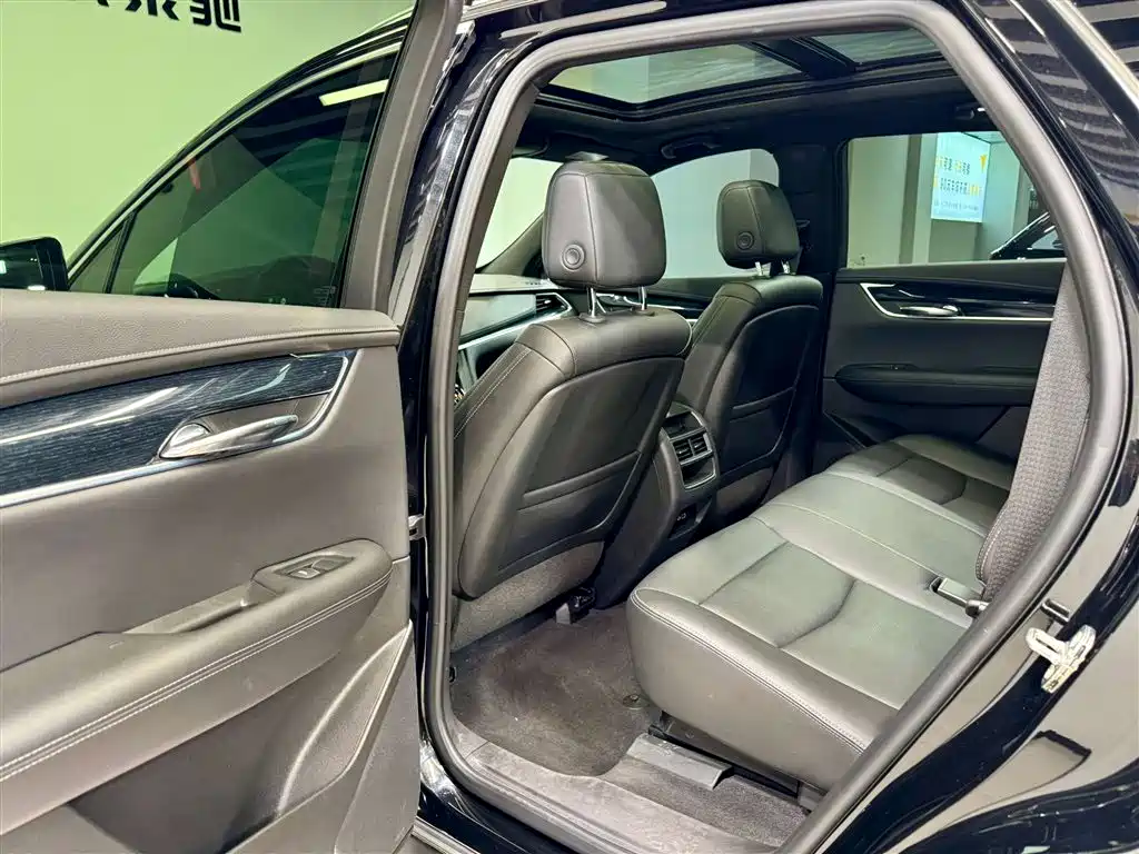 Cadillac XT5 2024 2.0T FWD Fashion Edition