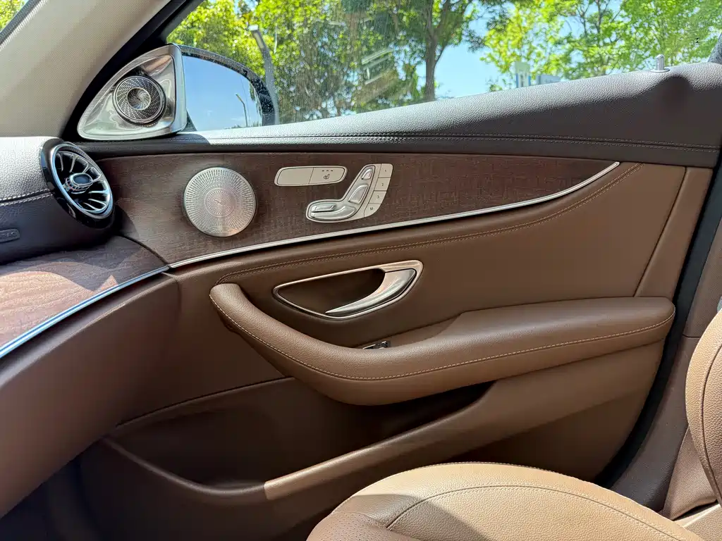 Mercedes-Benz E-Class 2020 E 300 L Fashion