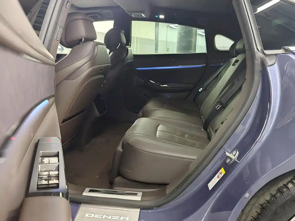 Denza Z9 2024 1100km AWD Max Edition