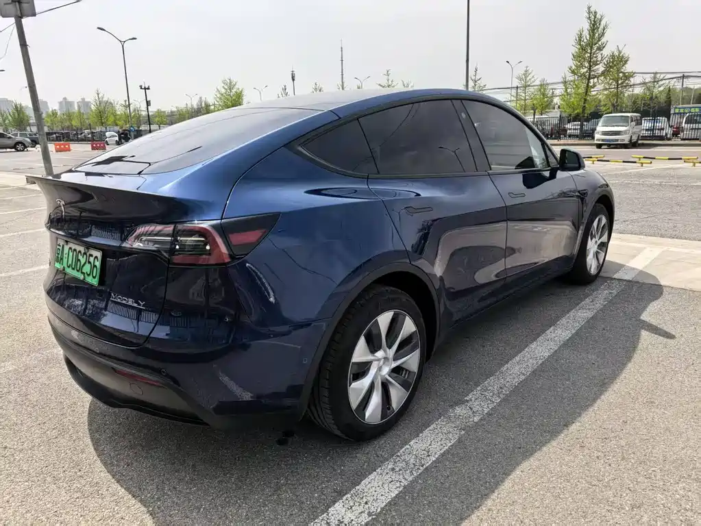 Model Y 2023 Long Range All-Wheel Drive