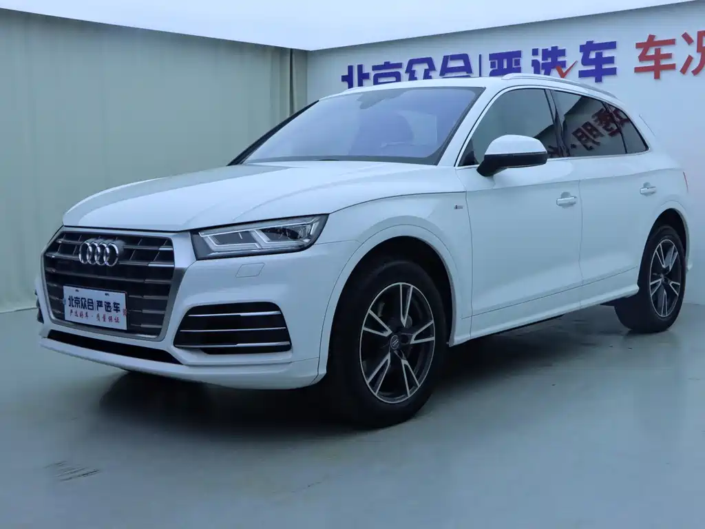 Audi Q5L 2018 40 TFSI Rongxiang Fashion Edition National V