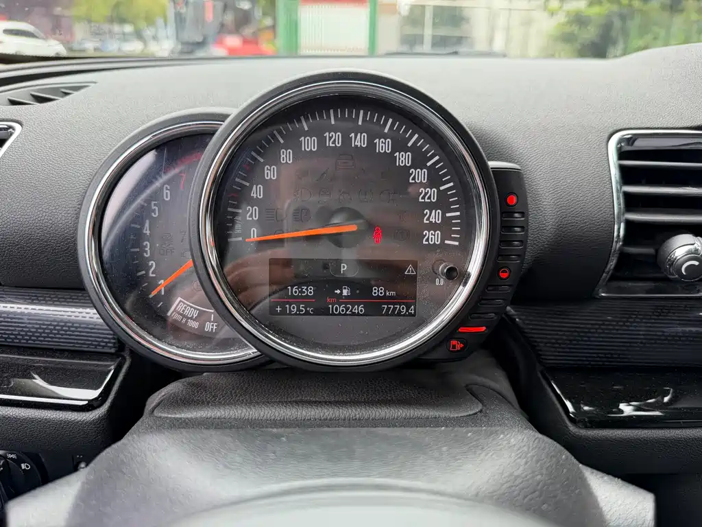 MINI Clubman 2016 Facelift 1.5T COOPER Connoisseur Edition