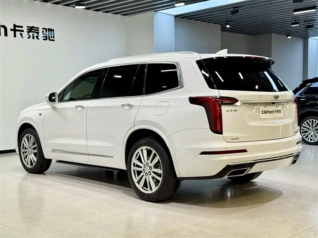 Cadillac XT6 2022 2.0T AWD Luxury 6-Seater
