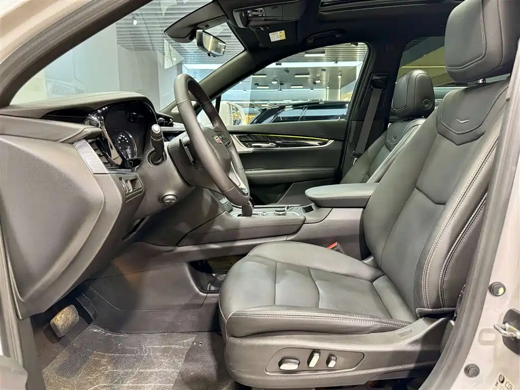 Cadillac XT6 2022 2.0T AWD Luxury 6-Seater