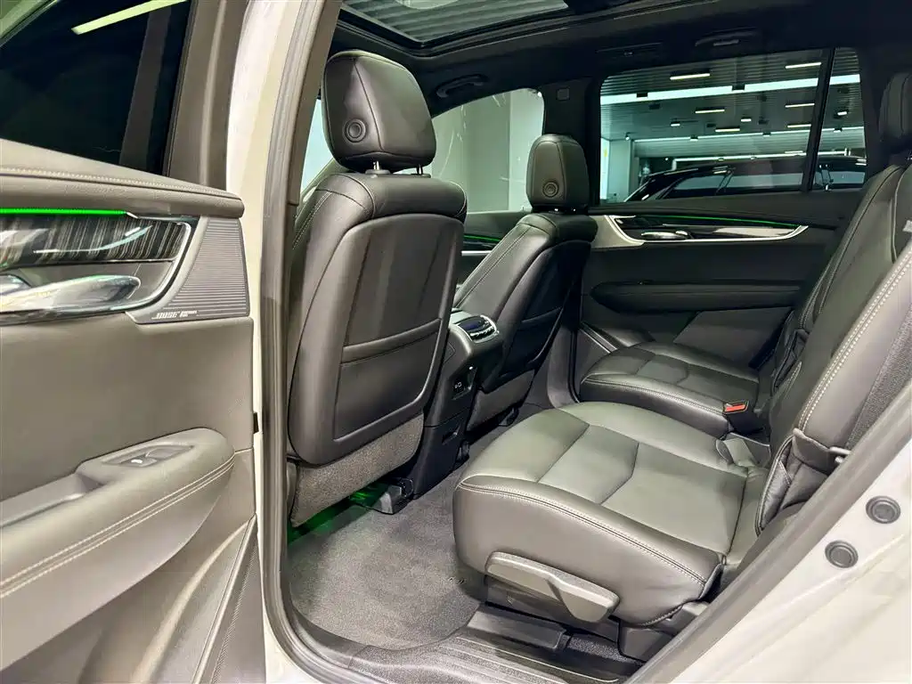 Cadillac XT6 2022 2.0T AWD Luxury 6-Seater