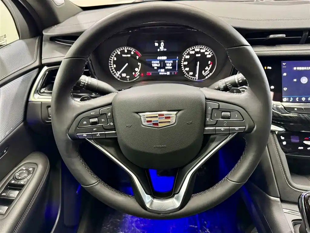 Cadillac XT6 2022 2.0T AWD Luxury 6-Seater