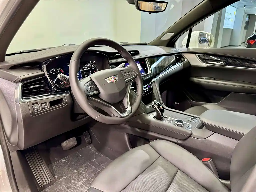 Cadillac XT6 2022 2.0T AWD Luxury 6-Seater