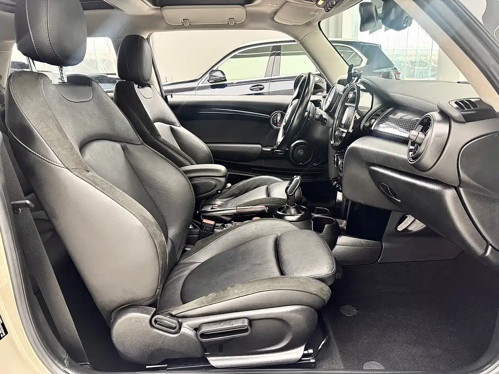 MINI Cooper S (2018) 2.0T Classic Edition