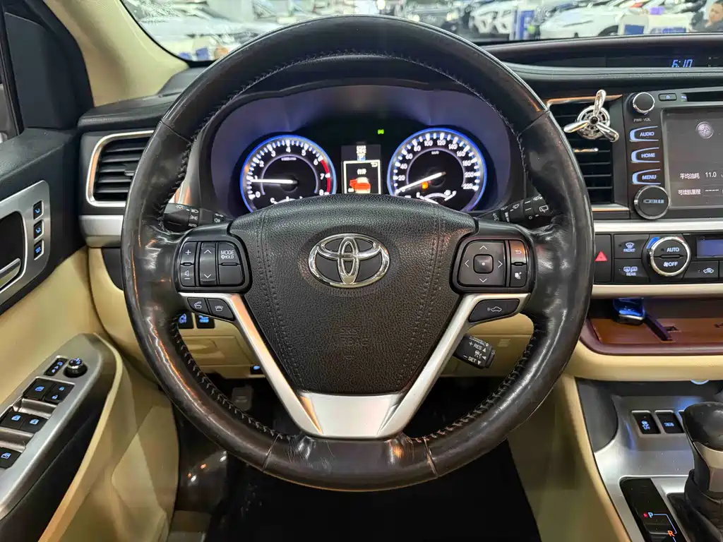 Highlander 2015 2.0T AWD Supreme Edition 7-Seater