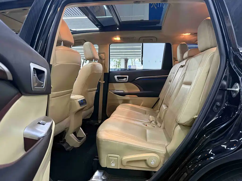 Highlander 2015 2.0T AWD Supreme Edition 7-Seater