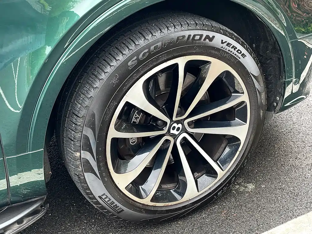 Bentley Bentayga 2021 4.0T V8