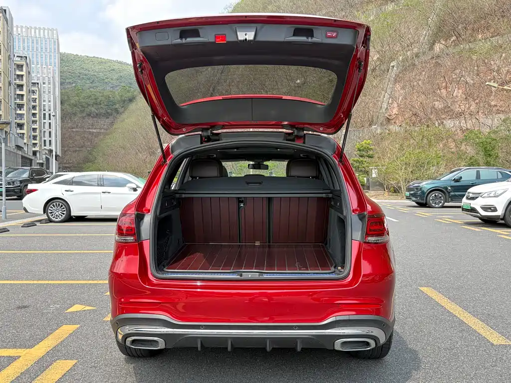 Mercedes-Benz GLC 260 L 4MATIC Luxury (2020 Facelift)
