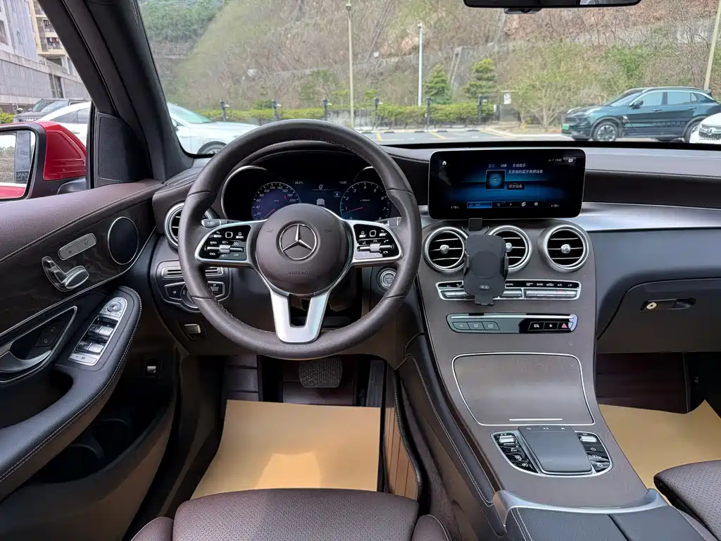 Mercedes-Benz GLC 260 L 4MATIC Luxury (2020 Facelift)