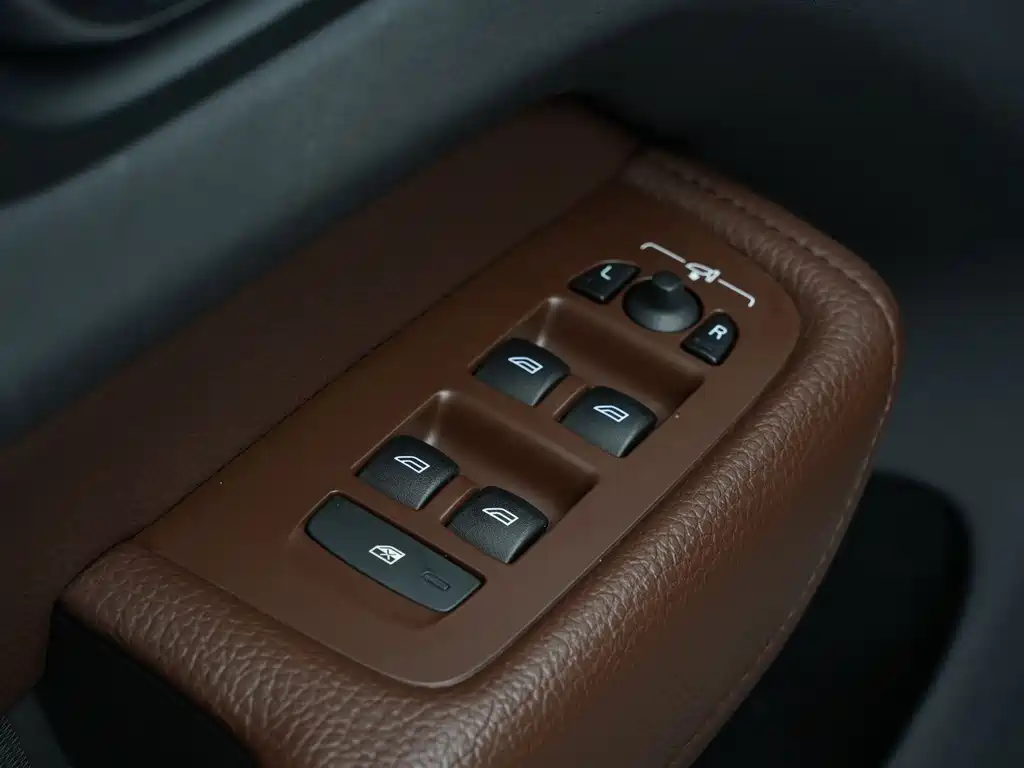 Volvo XC60 2020 T5 AWD Zhiyi Luxury Edition