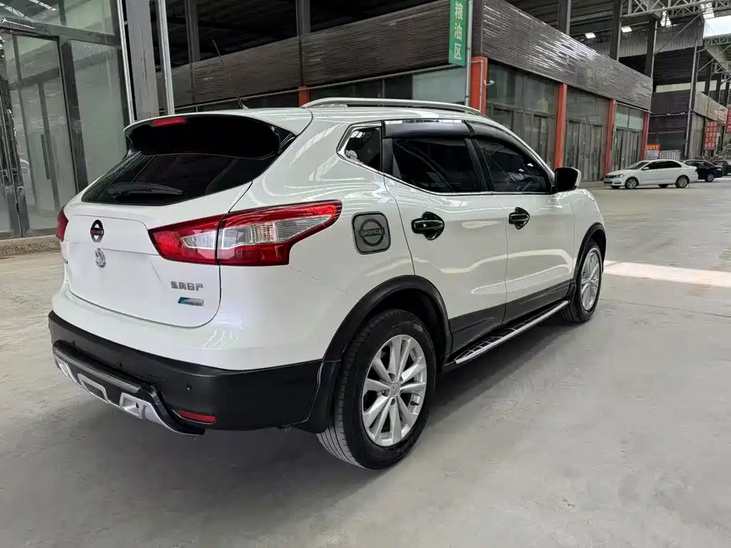 Nissan Qashqai 2016 2.0L CVT Elite Edition