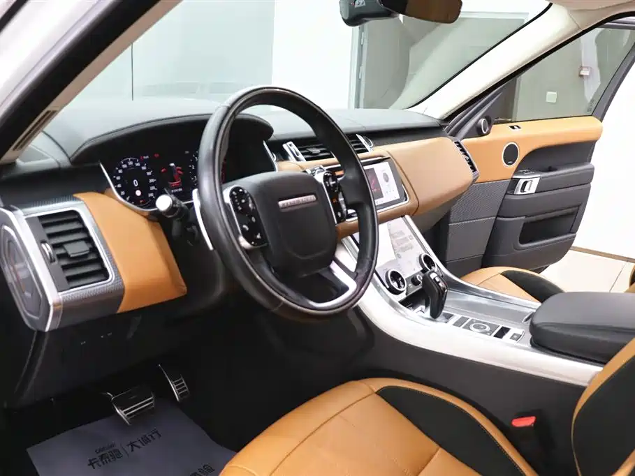 Range Rover Sport 2021 3.0 L6 HSE Dynamic Black Edition