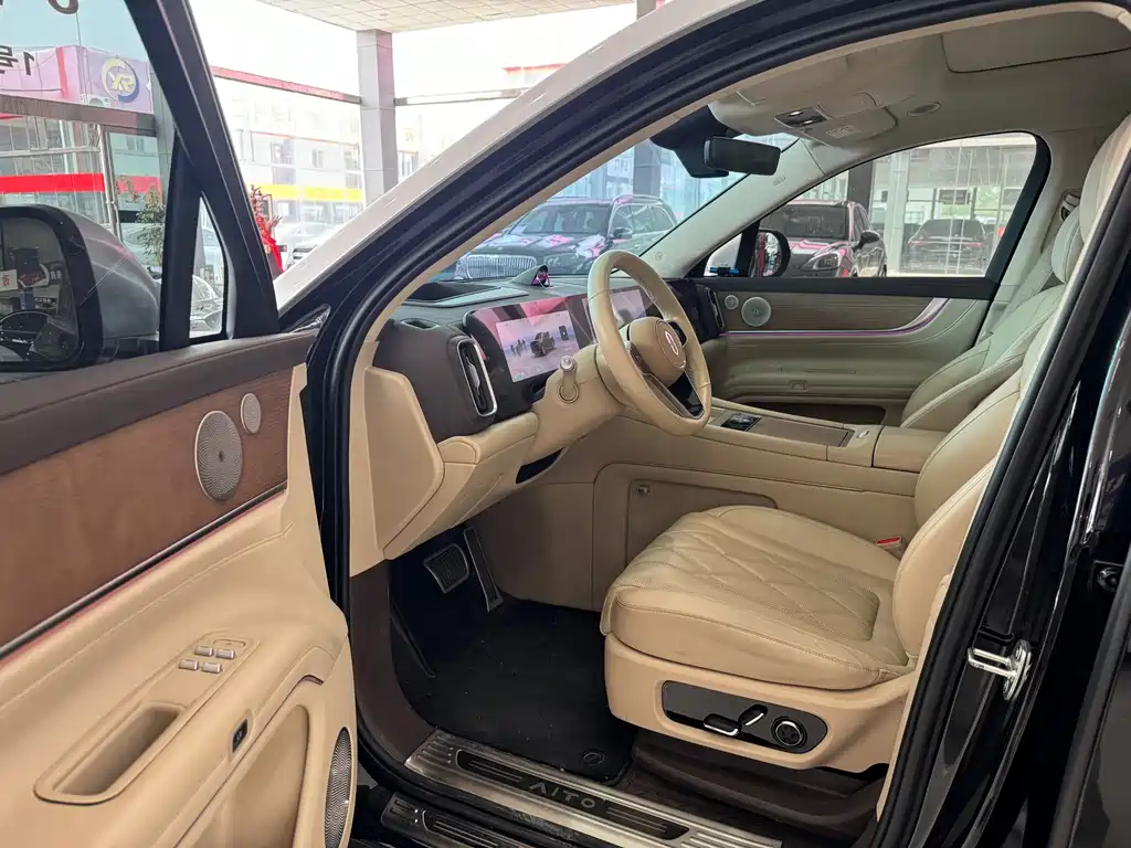 AITO M9 2024 EREV Ultra 42kWh 6-Seater