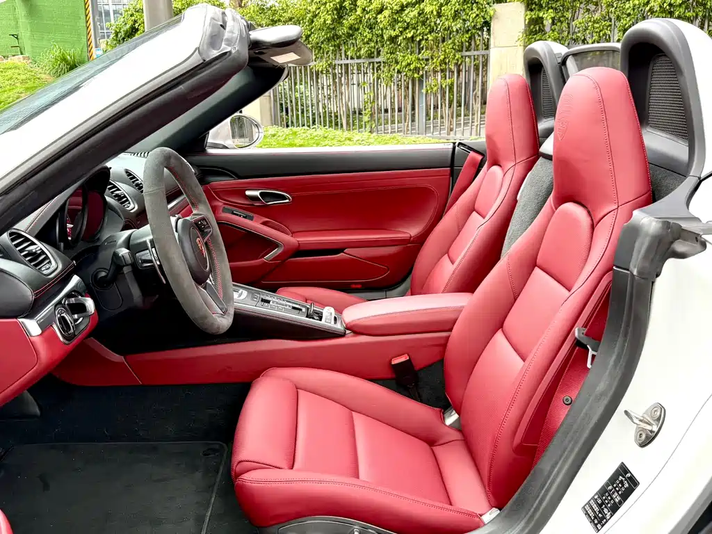 Porsche 718 Boxster 2.0T