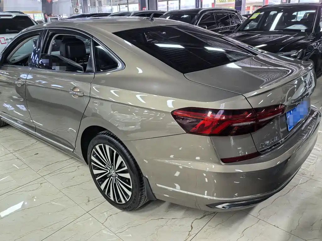 Volkswagen Passat 2019 330TSI Prestige Edition China V