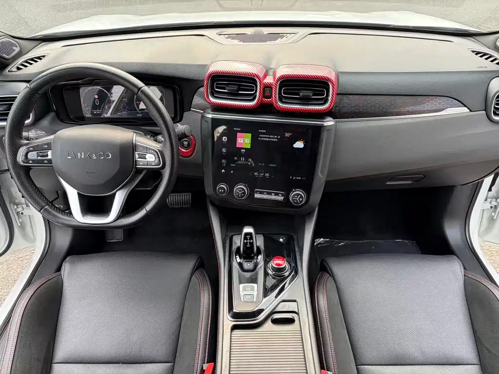 Lynk & Co 03 2019 2.0TD Auto Pro